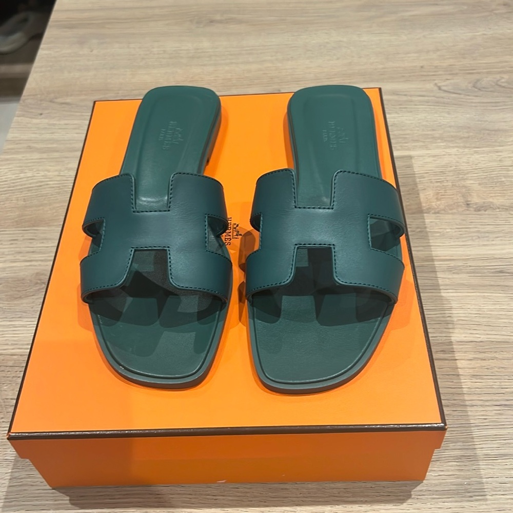 Hermes Oran sandals green